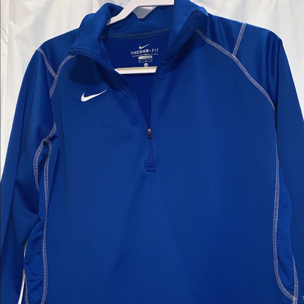 Blue nike therma fit pullover!